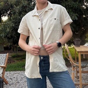 NWT Billabong Cream Short-Sleeve Button-Down Shirt